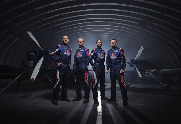 redbullaerobaticsteam_zdroj_red_bull_cz_dan_vojtěch.jpg
