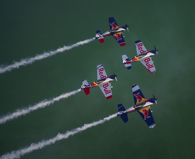 redbullaerobaticsteam_zdroj_red_bull_cz_dan_vojtěch_1.jpg