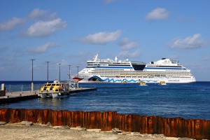 Cruise ship in George Town, Cayman Islands
