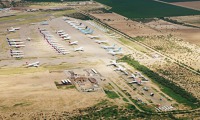 Pinal Aipark je opravárenská báze a odkladiště nepotřebných letadel, Arizona, USA. Pinal Aipark je opravárenská báze a odkladiště nepotřebných letadel, Arizona, USA.