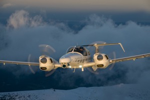 diamondaircraft_typ-da42_special_mission_aircraft_1600x1063_-min.jpg